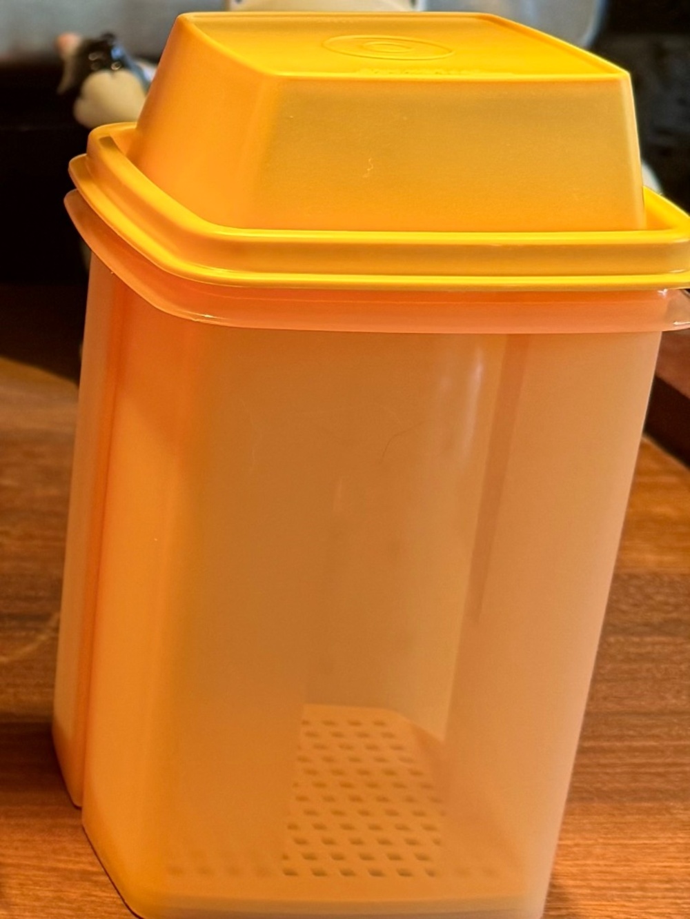 Medium Yellow Tupperware Pickle Keeper like New